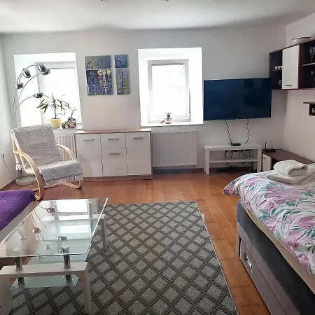 Appartamento Yellow House